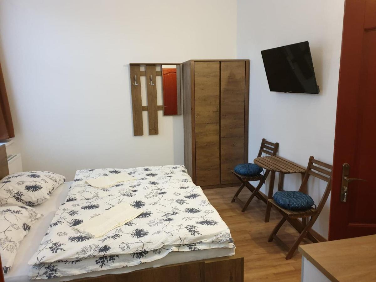 בודפשט Guest House Orczy Park מראה חיצוני תמונה